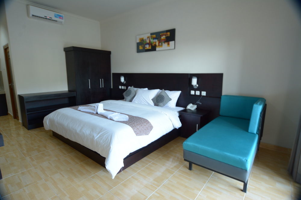 Oyo 3950 The Ratna Hotel Kuta  Luaran gambar