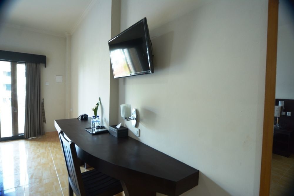 Oyo 3950 The Ratna Hotel Kuta  Luaran gambar