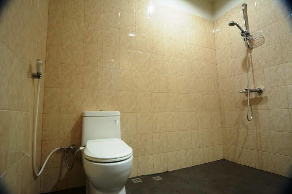 Oyo 3950 The Ratna Hotel Kuta  Luaran gambar